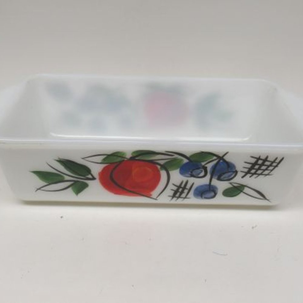 Anchor Hocking Fire King White OUTLINE FRUIT 10 1/2X5 1/4 Rectangular Bake Dish